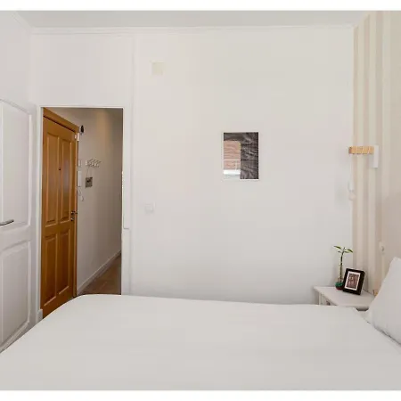 Apartamento Joivy Marvellous 2-bed Flat With Balcony *