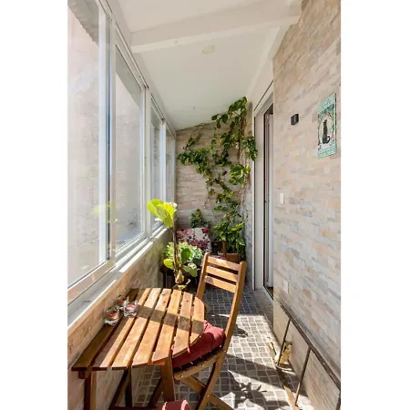 Апартаменты Joivy Marvellous 2-bed Flat With Balcony