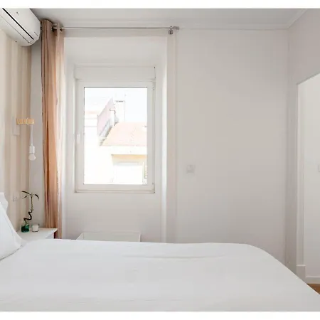 Joivy Marvellous 2-bed Flat With Balcony شقة Lisboa
